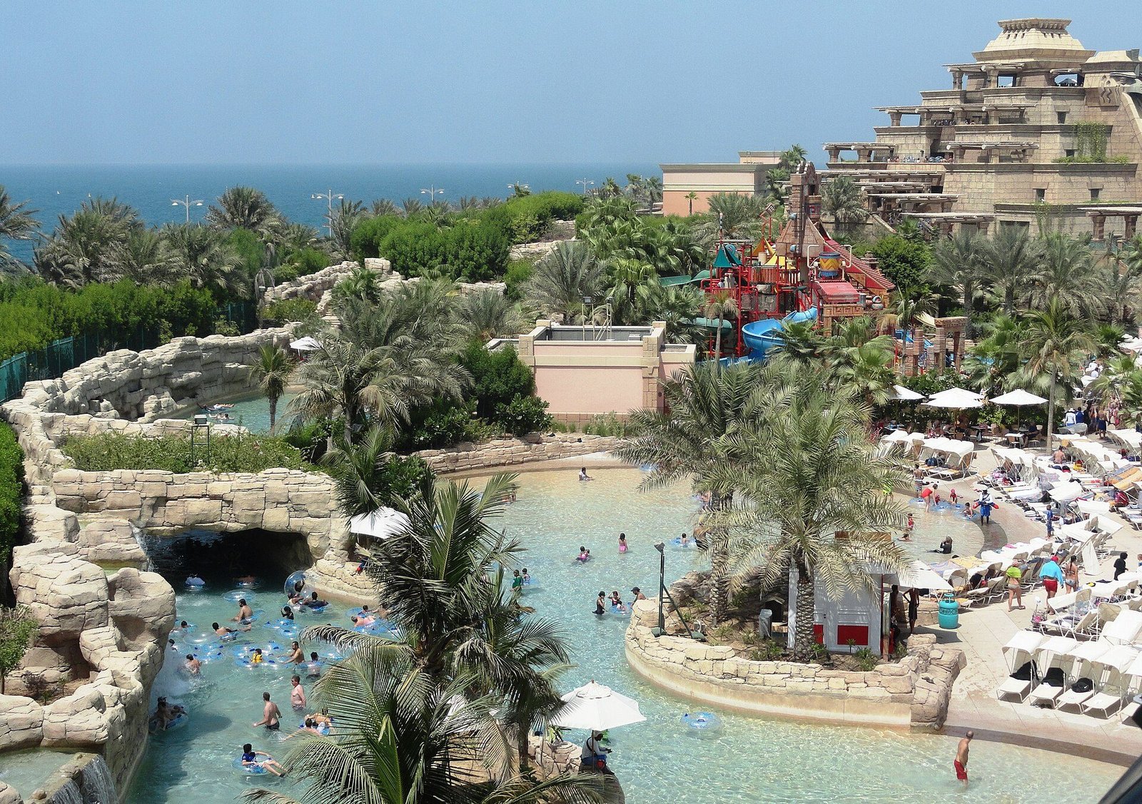 Aquaventure tickets guide — the lazy river and lagoon at Aquaventure World, Atlantis The Palm