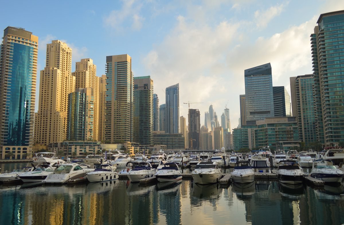 Dubai weather by month: sunset over Dubai Marina, the best evening plan in summer